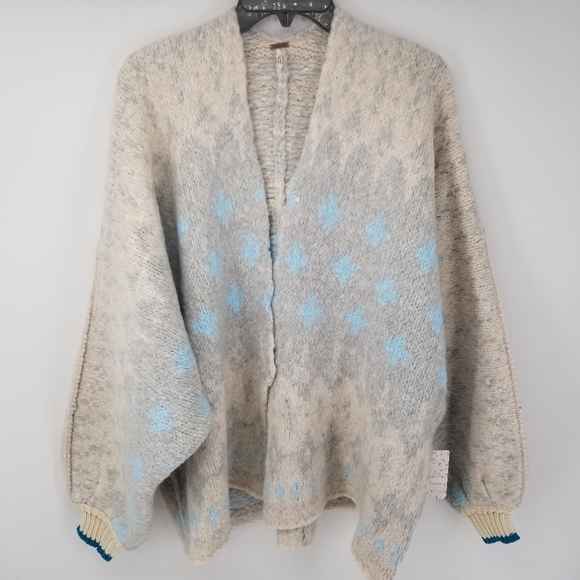 Free People Alpaca Winter Wonderland Cardigan Sweater Size Medium Blue Combo - Picture 4 of 8